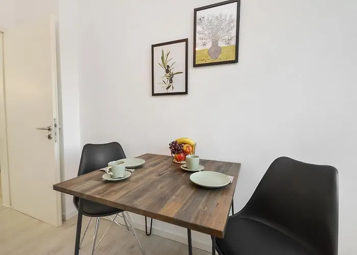 At Weinmeister - Gemuetlichkeit & Ruhe 居特斯洛