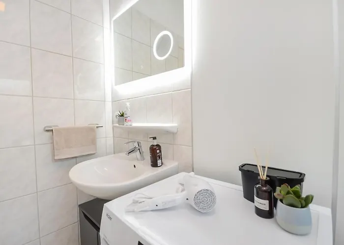 At Weinmeister - Gemuetlichkeit & Ruhe * 居特斯洛